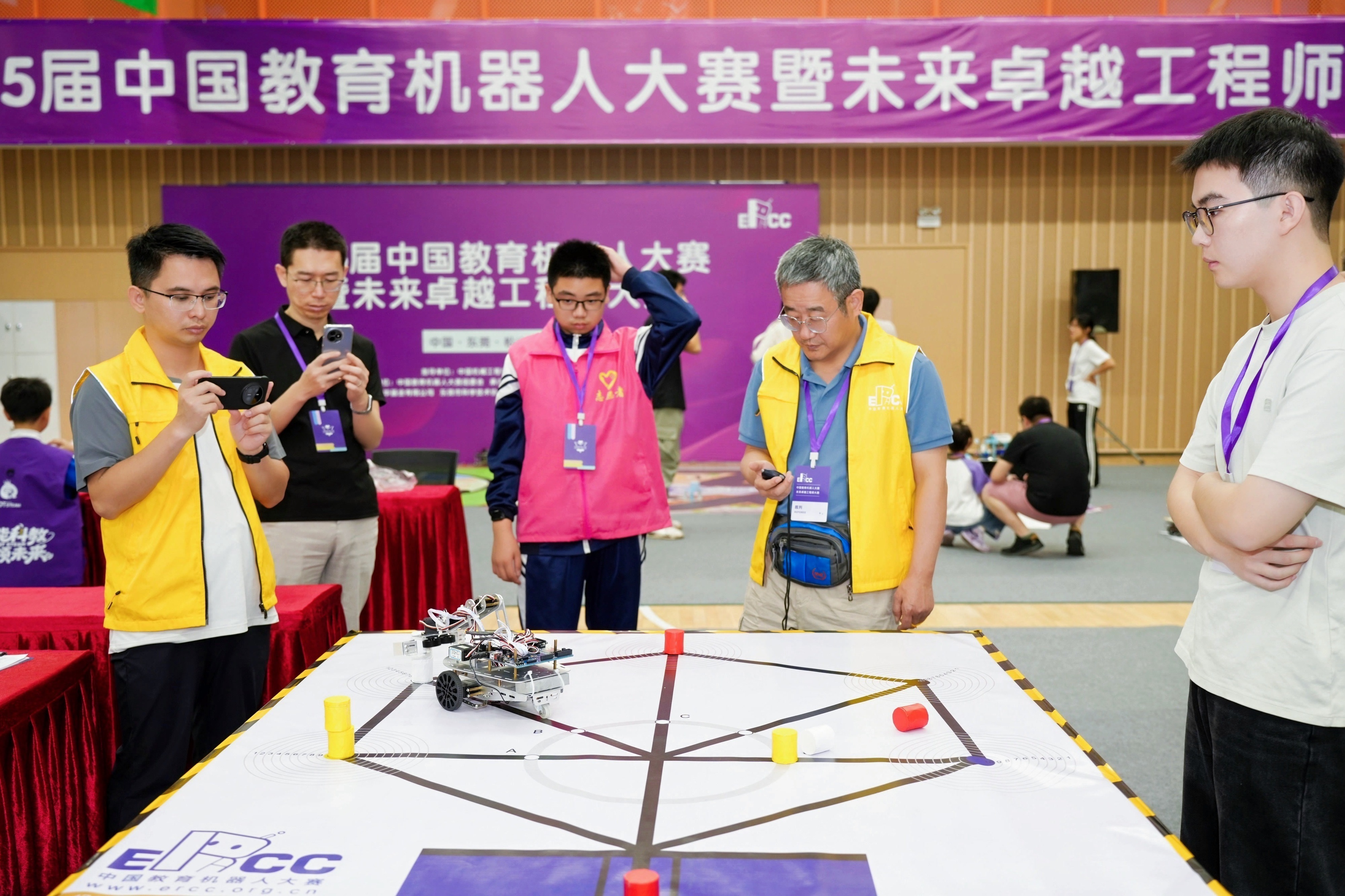 《机器人搬运码垛》竞赛项目 Stm32搬运码垛机器人